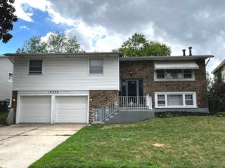 16524 Woodlawn West Avenue, South Holland, IL 60473