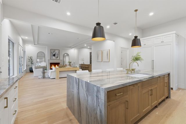316 W 30th Street, Houston, TX 77018