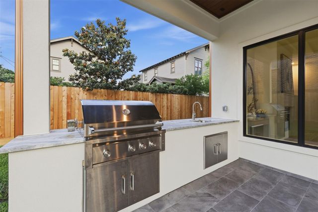 316 W 30th Street, Houston, TX 77018