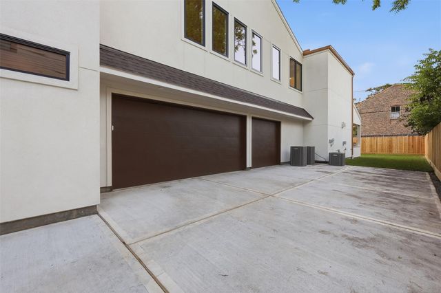 316 W 30th Street, Houston, TX 77018