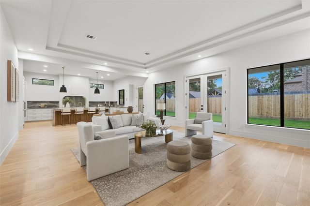316 W 30th Street, Houston, TX 77018
