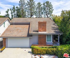 10227 Autumn Leaf Circle, Los Angeles, CA 90077
