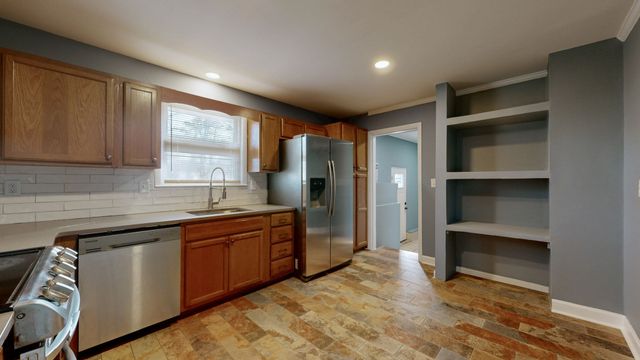 291 Old Waldron Rd, La Vergne, TN 37086