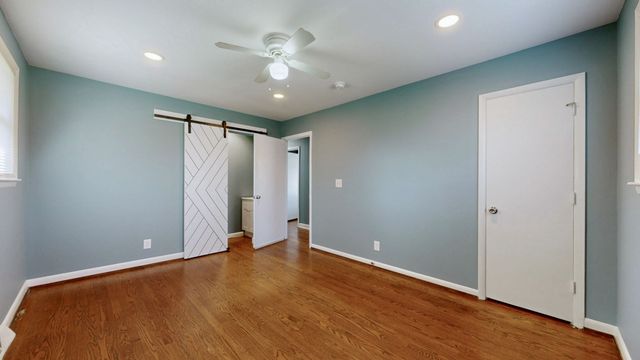 291 Old Waldron Rd, La Vergne, TN 37086