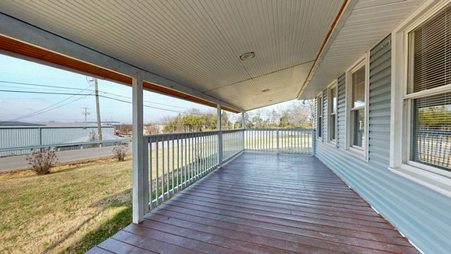291 Old Waldron Rd, La Vergne, TN 37086
