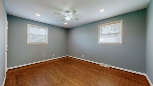 291 Old Waldron Rd, La Vergne, TN 37086