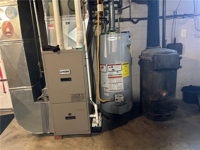 356 Third St, Smithton, PA 15479