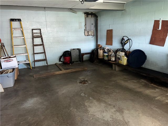 356 Third St, Smithton, PA 15479