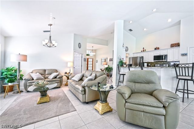 6453 Autumn Woods BLVD, Naples, FL 34109