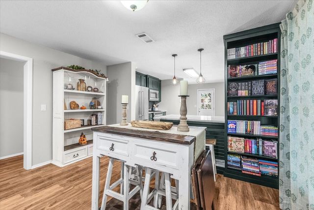 1309 N Elm Street, Weatherford, TX 76086