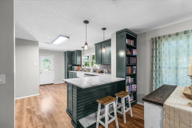 1309 N Elm Street, Weatherford, TX 76086
