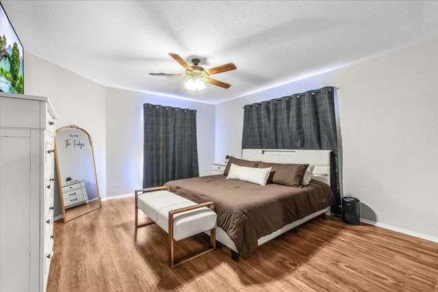 1309 N Elm Street, Weatherford, TX 76086
