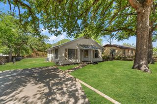 1309 N Elm Street, Weatherford, TX 76086