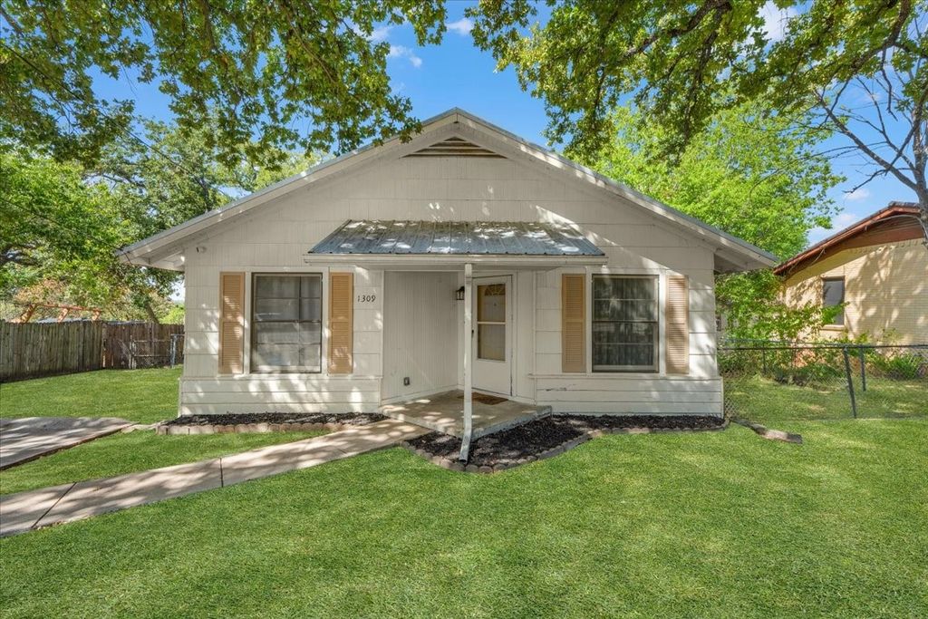 1309 N Elm Street, Weatherford, TX 76086 — photo 2