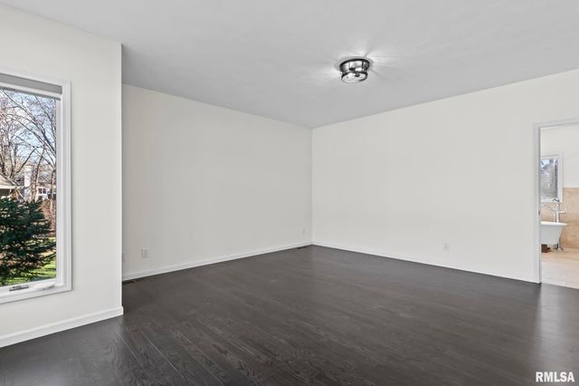 804 FAIRFAX Court, Springfield, IL 62702