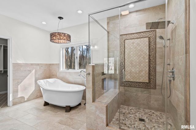 804 FAIRFAX Court, Springfield, IL 62702