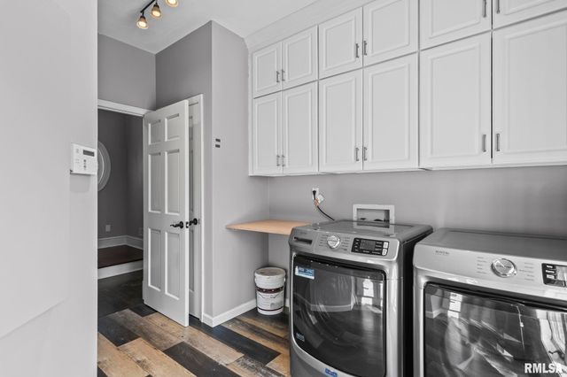 804 FAIRFAX Court, Springfield, IL 62702