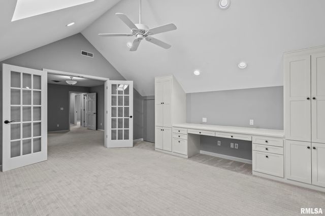 804 FAIRFAX Court, Springfield, IL 62702