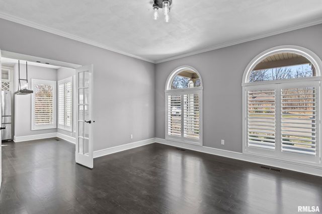 804 FAIRFAX Court, Springfield, IL 62702