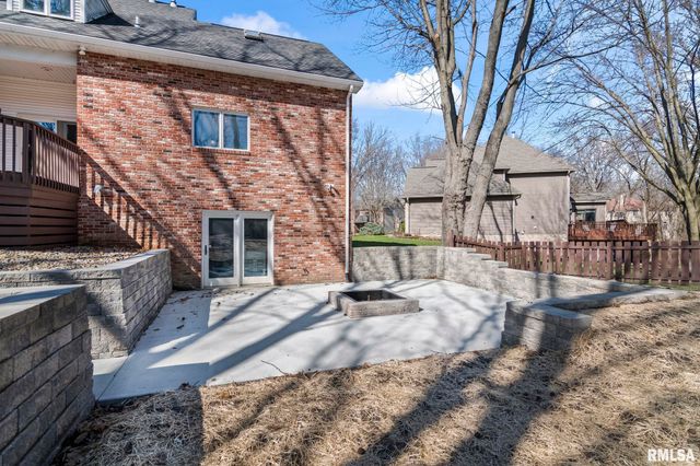 804 FAIRFAX Court, Springfield, IL 62702