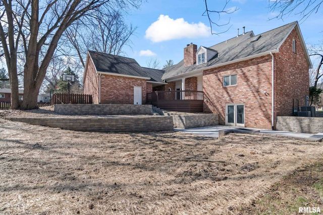 804 FAIRFAX Court, Springfield, IL 62702