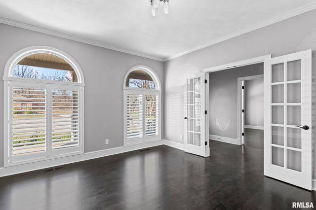 804 FAIRFAX Court, Springfield, IL 62702