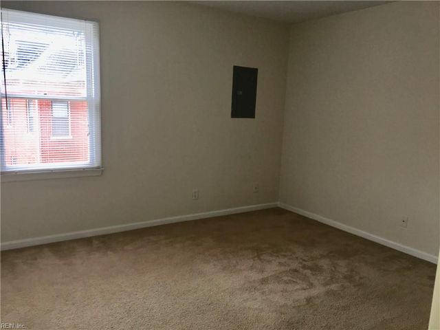 1210 Stockley Gdns Apt 605, Norfolk, VA 23517