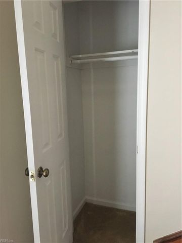 1210 Stockley Gdns Apt 605, Norfolk, VA 23517