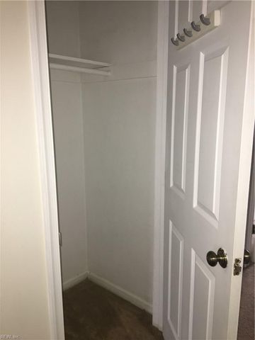 1210 Stockley Gdns Apt 605, Norfolk, VA 23517