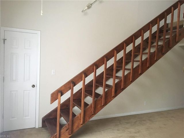 1210 Stockley Gdns Apt 605, Norfolk, VA 23517