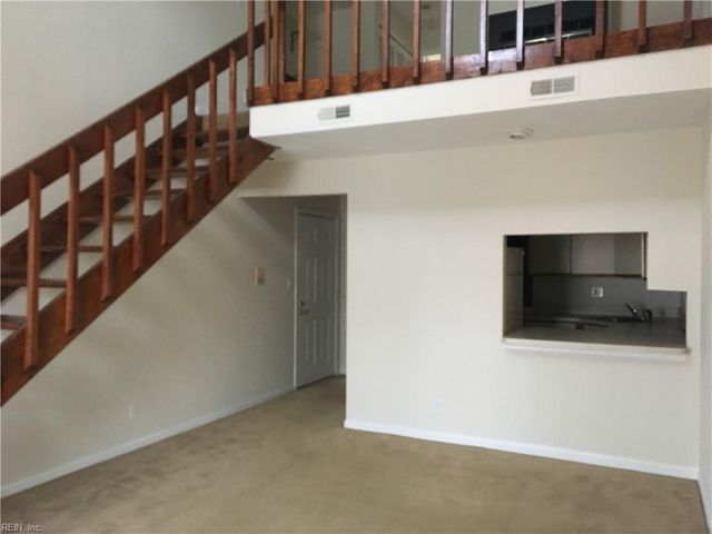 1210 Stockley Gdns Apt 605, Norfolk, VA 23517