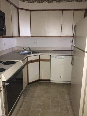 1210 Stockley Gdns Apt 605, Norfolk, VA 23517