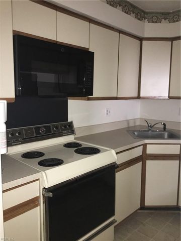 1210 Stockley Gdns Apt 605, Norfolk, VA 23517