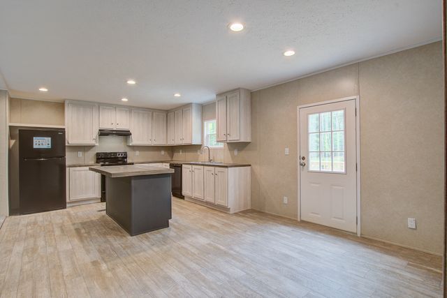 413 Peacock Lane, Summerville, SC 29486