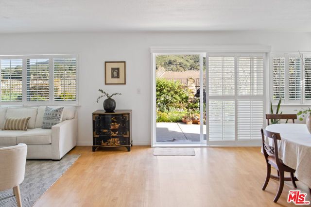 420 Blackhawk Drive, Newbury Park (thousand Oaks), CA 91320