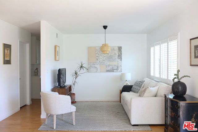 420 Blackhawk Drive, Newbury Park (thousand Oaks), CA 91320