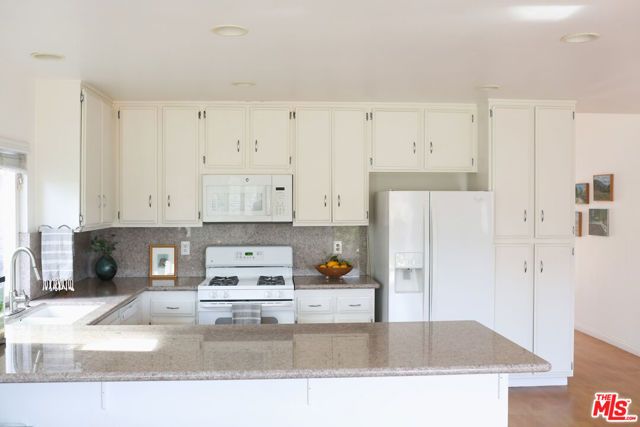 420 Blackhawk Drive, Newbury Park (thousand Oaks), CA 91320