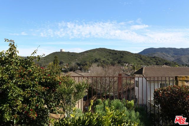 420 Blackhawk Drive, Newbury Park (thousand Oaks), CA 91320