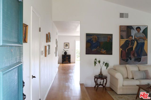 420 Blackhawk Drive, Newbury Park (thousand Oaks), CA 91320