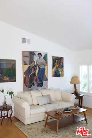 420 Blackhawk Drive, Newbury Park (thousand Oaks), CA 91320