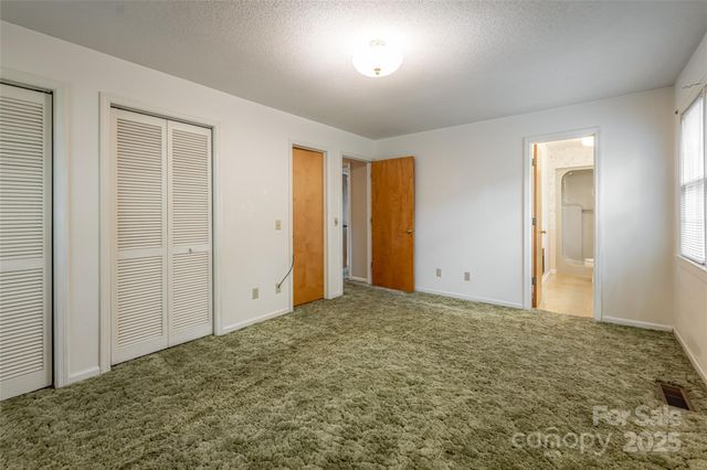 15 Lackey Lane, Asheville, NC 28804