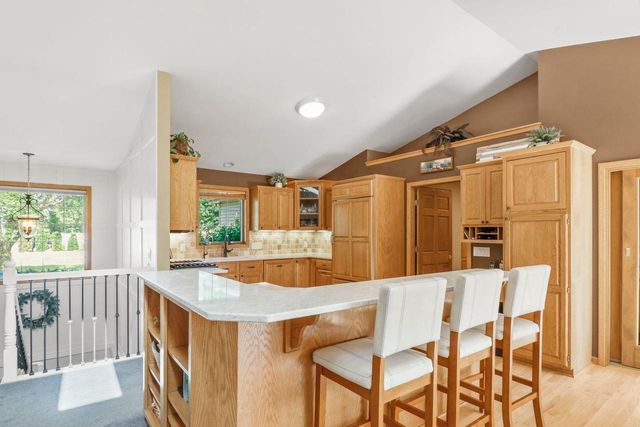 933 Chalfont Drive, Sun Prairie, WI 53590