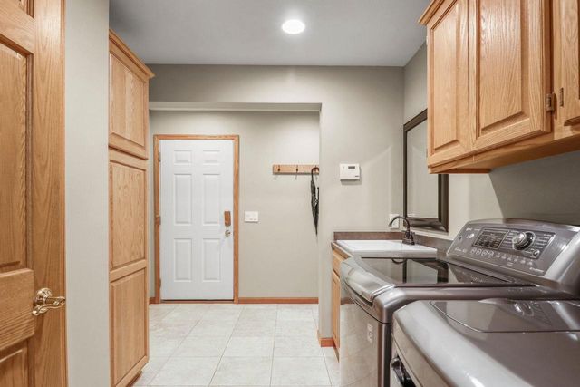 933 Chalfont Drive, Sun Prairie, WI 53590