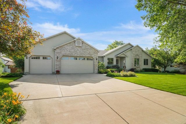 933 Chalfont Drive, Sun Prairie, WI 53590