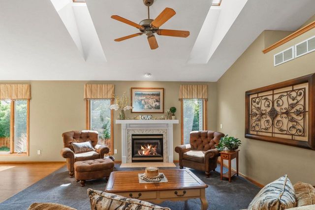 933 Chalfont Drive, Sun Prairie, WI 53590