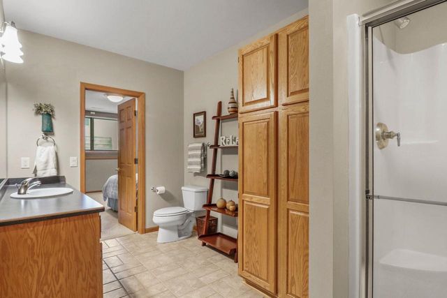 933 Chalfont Drive, Sun Prairie, WI 53590