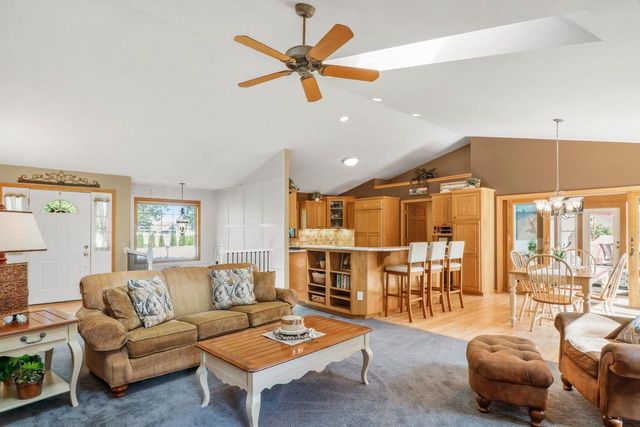 933 Chalfont Drive, Sun Prairie, WI 53590