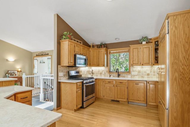 933 Chalfont Drive, Sun Prairie, WI 53590