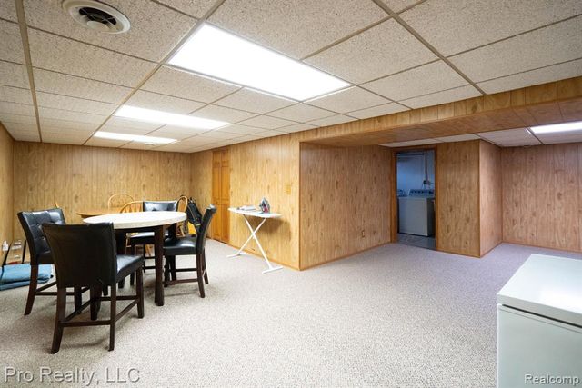 1071 Longfellow Drive, Canton, MI 48187