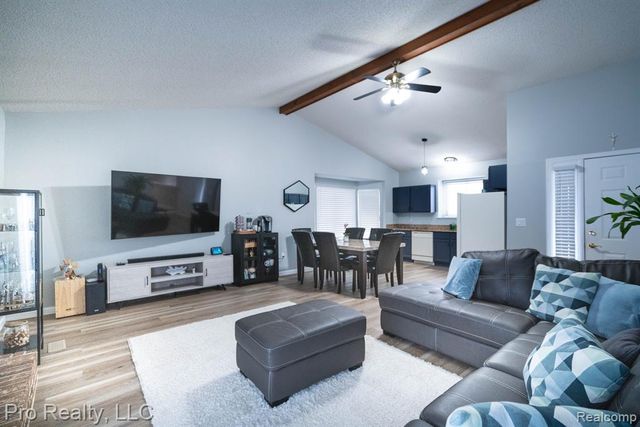 1071 Longfellow Drive, Canton, MI 48187